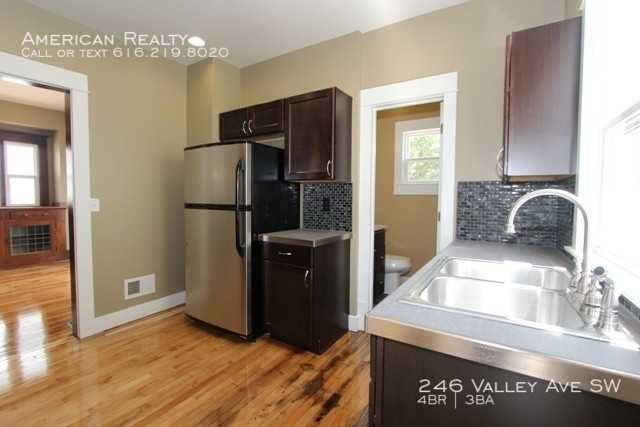 246 Valley Ave Sw - Photo 2 of 16