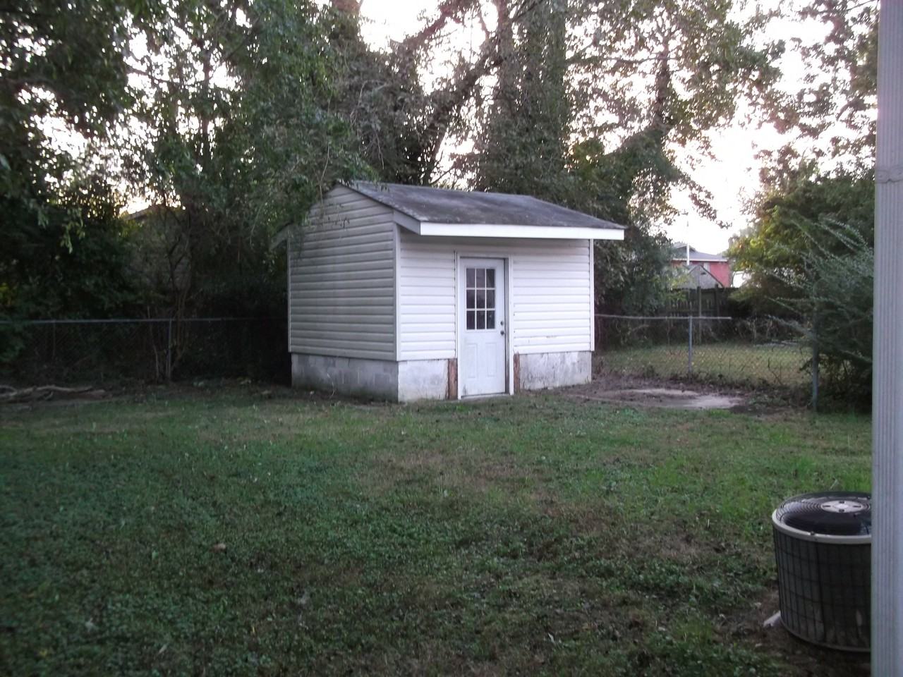 429 Seaboard Ave - Photo 3 of 6
