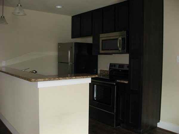 2704 Avenue H Apartments in Nederland, TX 77627 Zumper