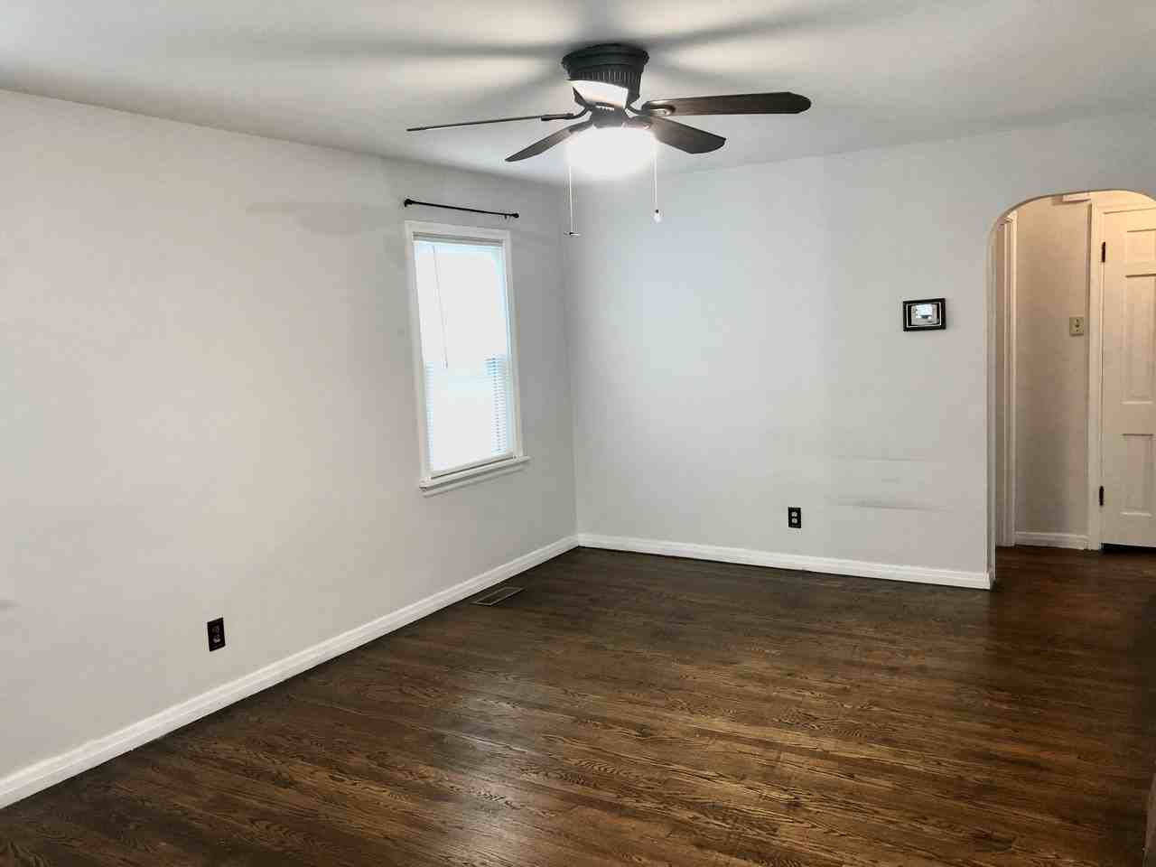 5242 Parker Ave - Photo 3 of 21