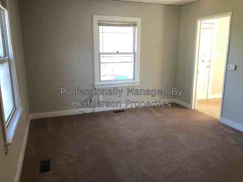 605 Concordia Avenue - Photo 3 of 9