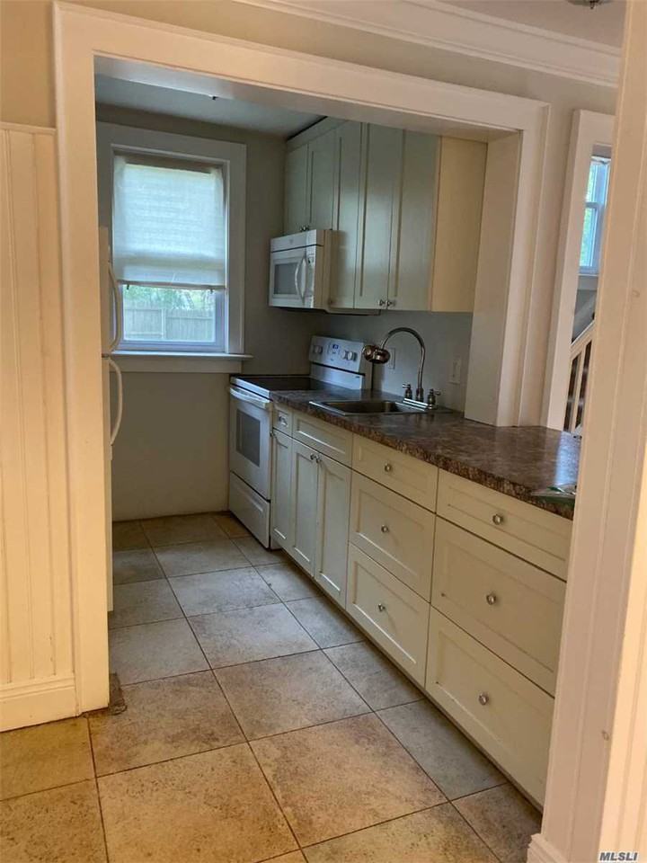 103 Old Field Rd - Photo 3 of 9