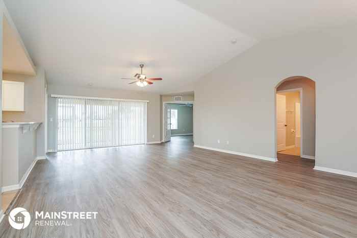 1622 Northwest 19th Street - Photo 3 of 16