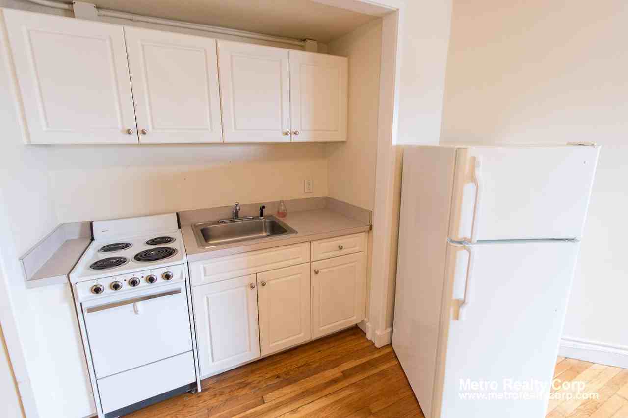 1284 Beacon St. #405 - Photo 3 of 19