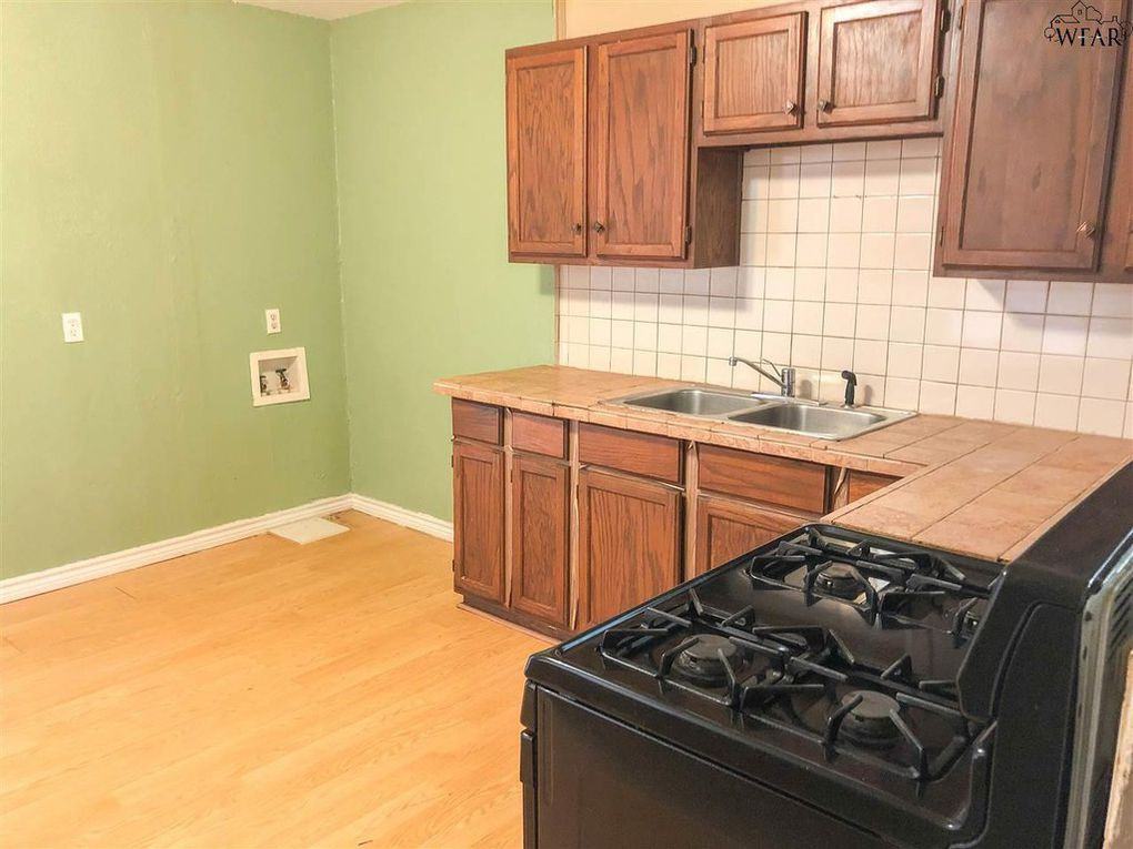 1615 Oceola Avenue - Photo 3 of 11