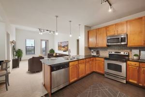 featured image of 1551 Oak Lawn Ave