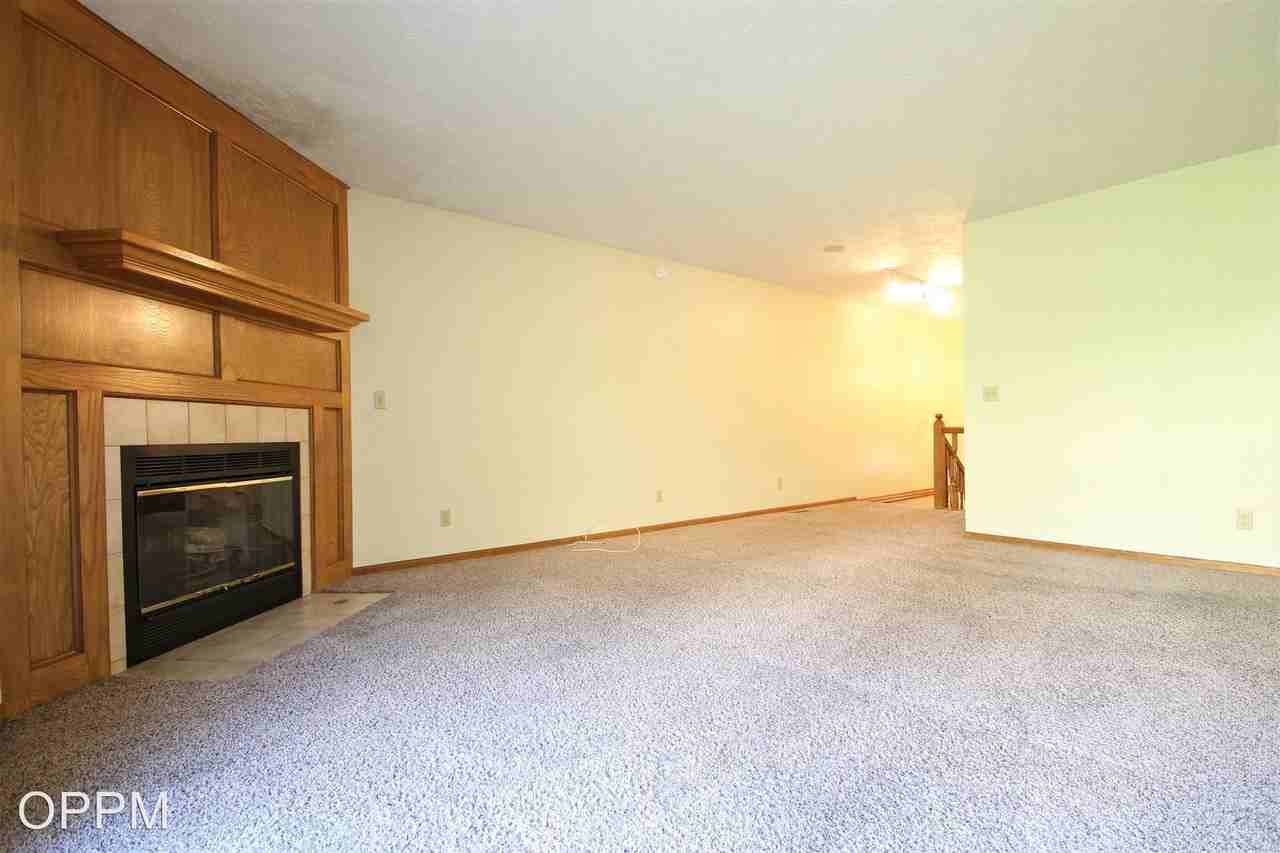 12087 Burdette Circle - Photo 3 of 15