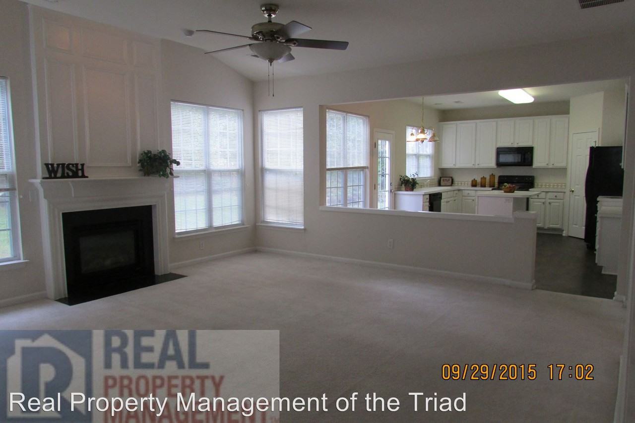 1566 Pondhaven Dr. - Photo 3 of 23