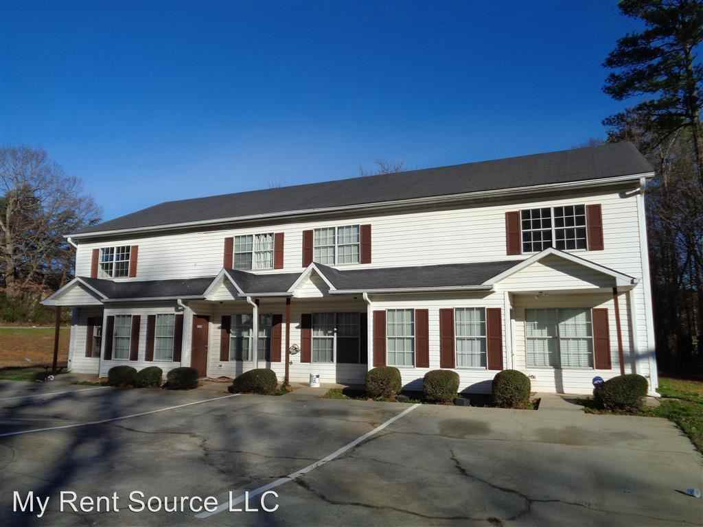 1701 - 1707 Hunting Creek Lane SE - Photo 2 of 9