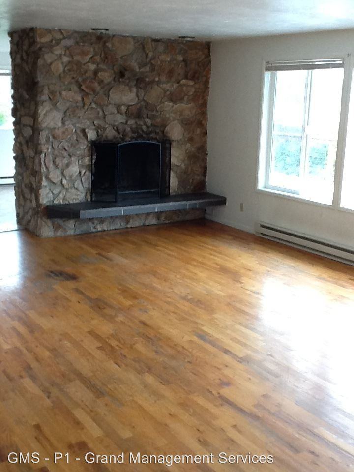 1340 Bayview - Photo 2 of 14