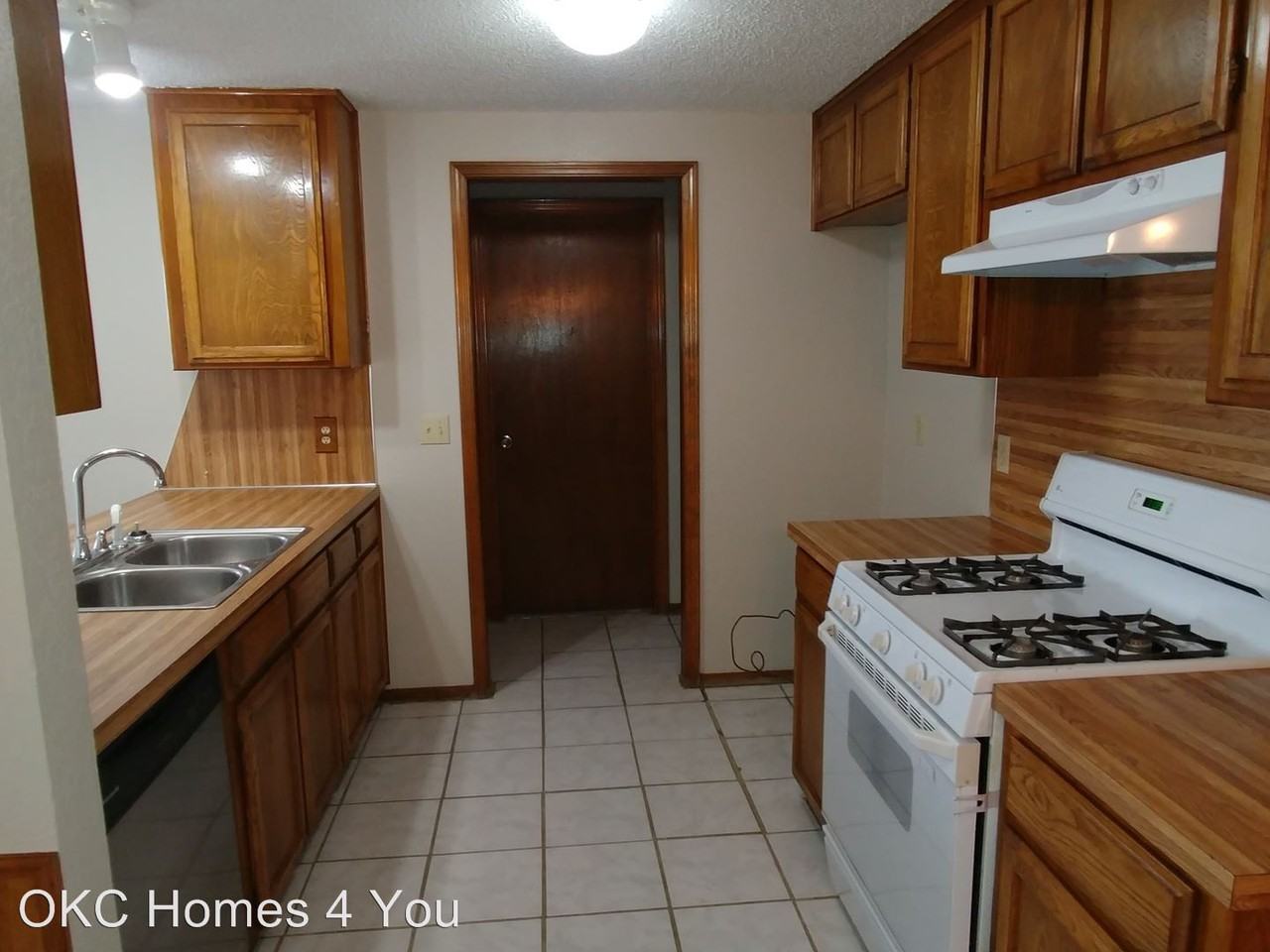 7621 Nw 113th Place - Photo 2 of 7