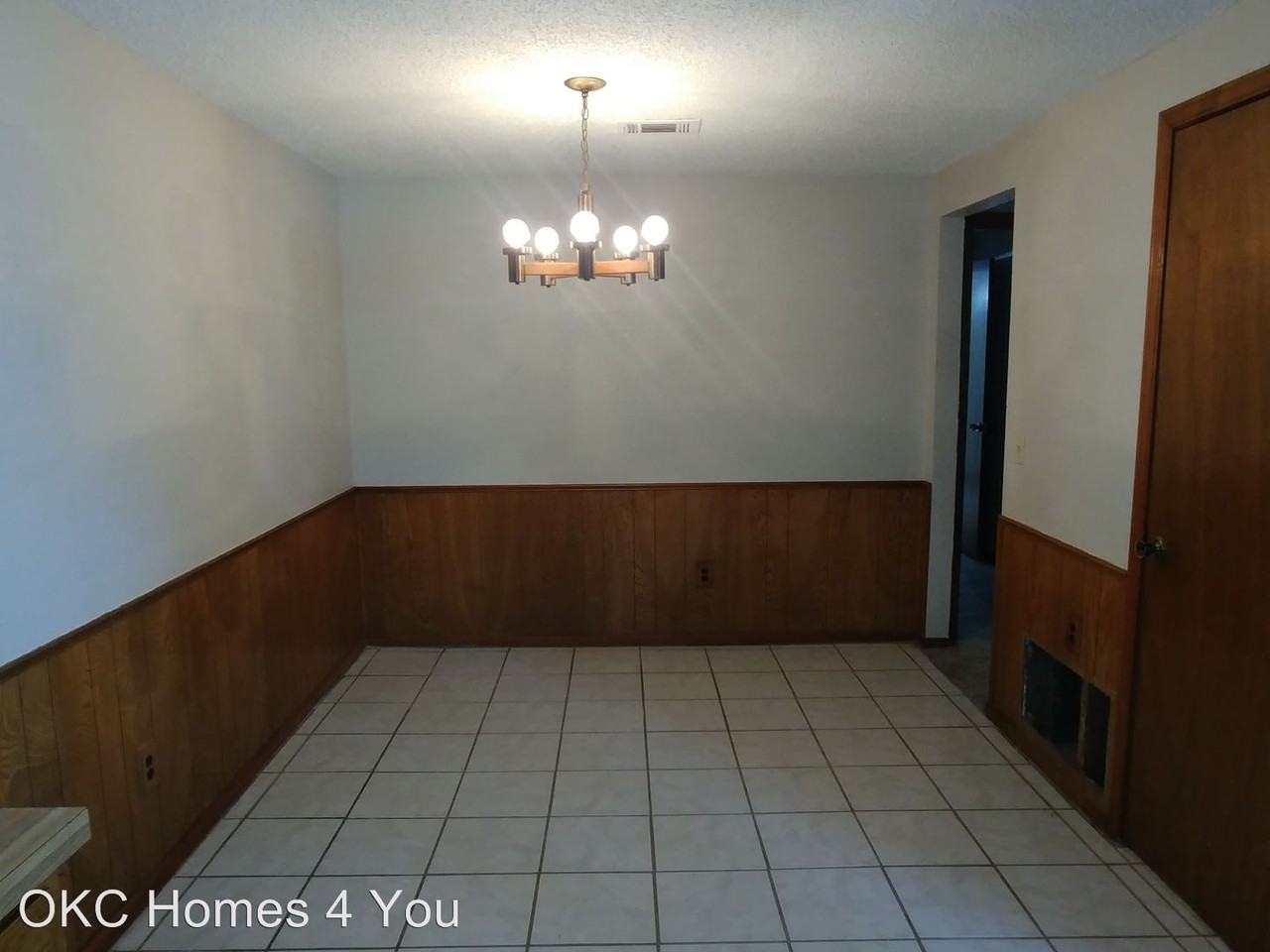 7621 Nw 113th Place - Photo 3 of 7