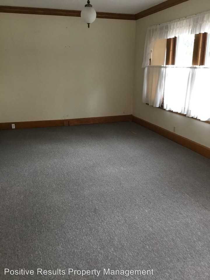 130 S Highland Ave - Photo 2 of 16