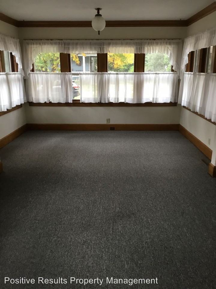 130 S Highland Ave - Photo 3 of 16