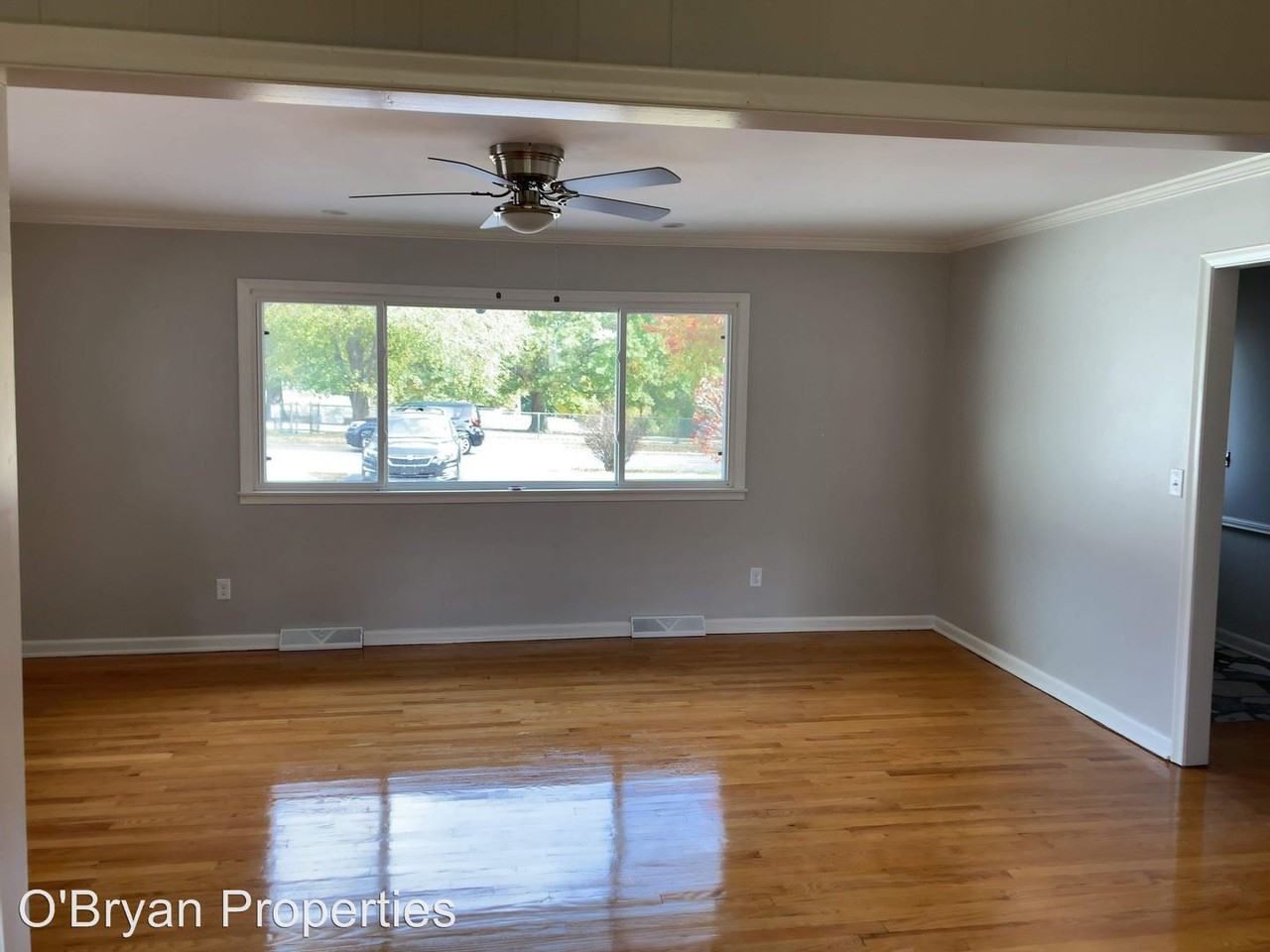 10804 Oak Street - Photo 3 of 22