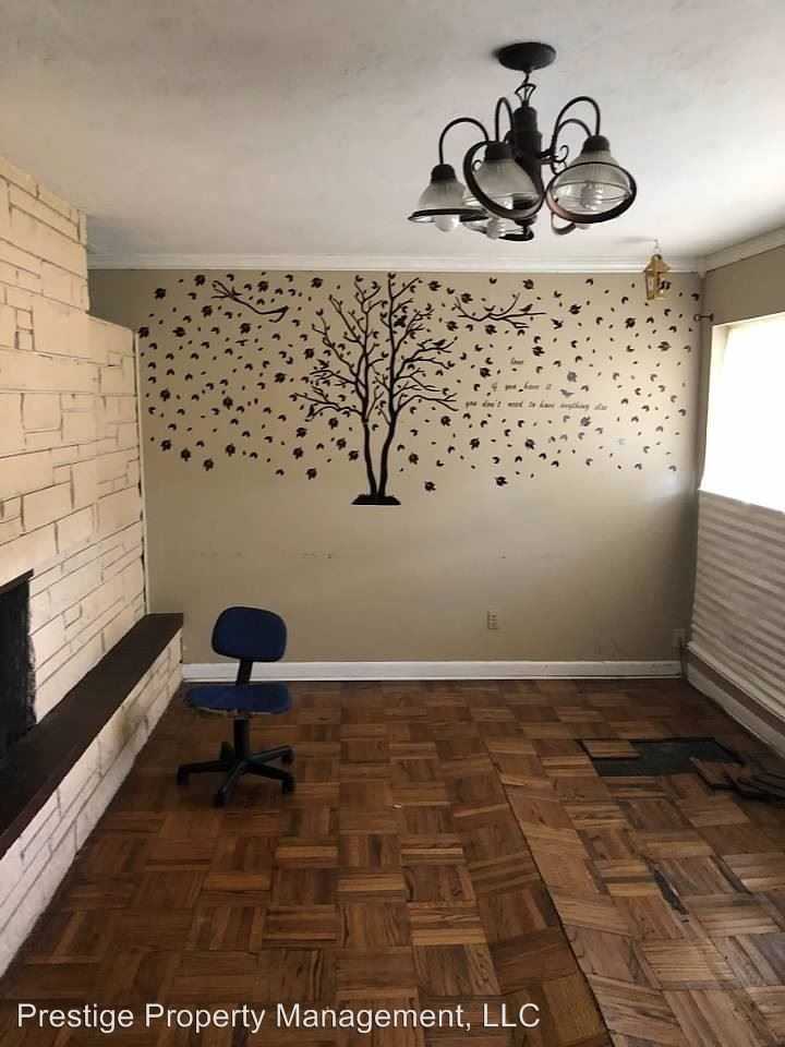 3228 Nw 63rd St - Photo 3 of 15