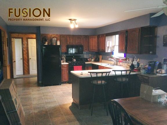 1775 W Lakeshore Dr - Photo 2 of 8