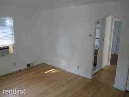 22430 Nowlin St - Photo 2 of 17