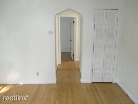 22430 Nowlin St - Photo 3 of 17