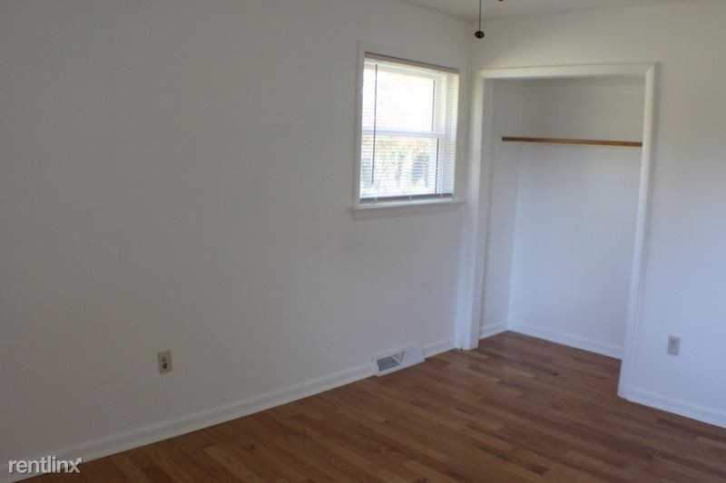 6 Hopewell Rd - Photo 3 of 20