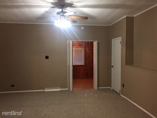 576 Park Way 1st Floor - Photo 3 of 6