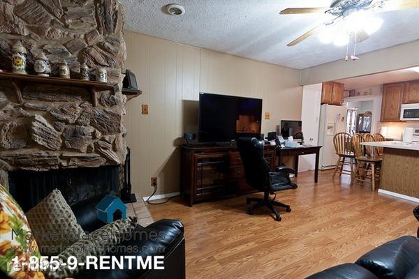 1750 Washington St - Photo 3 of 14