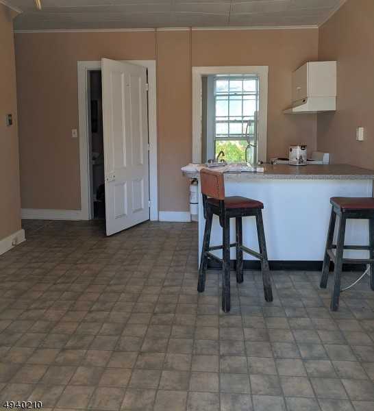 301 Monroe St - Photo 2 of 6