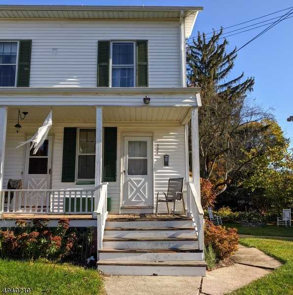 301 Monroe St - Photo 3 of 6