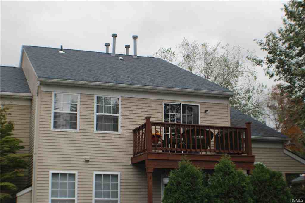 301 Magnolia Court - Photo 3 of 18