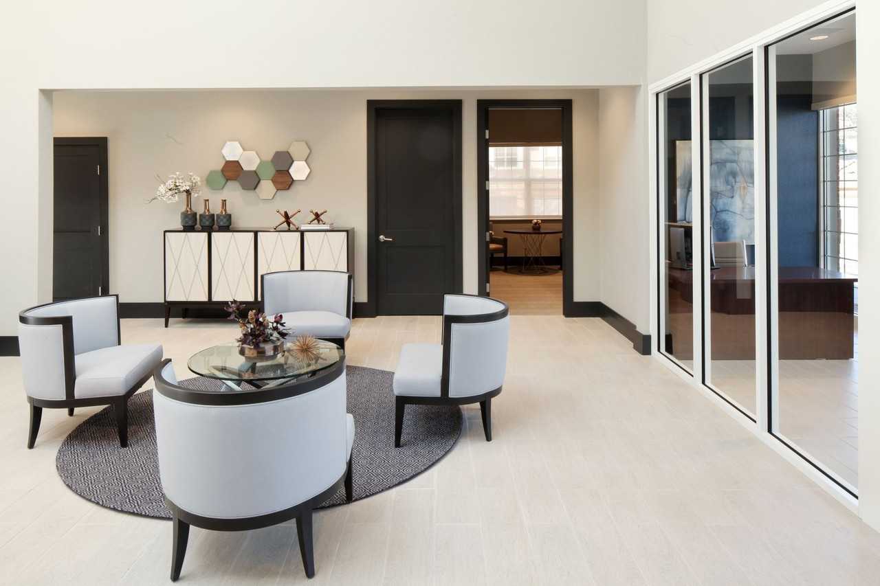 Carriage Place - Photo 5 of 29