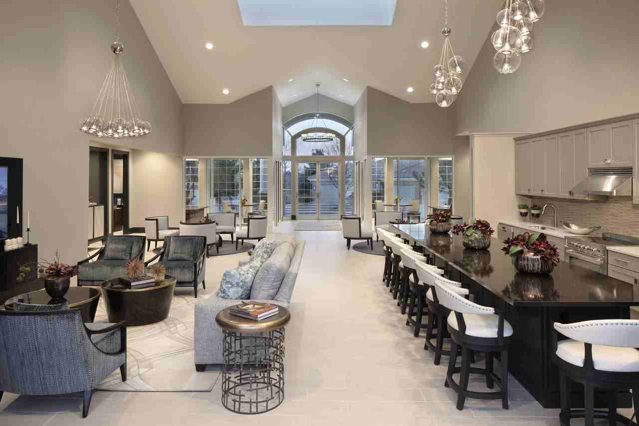 Carriage Place - Photo 2 of 29