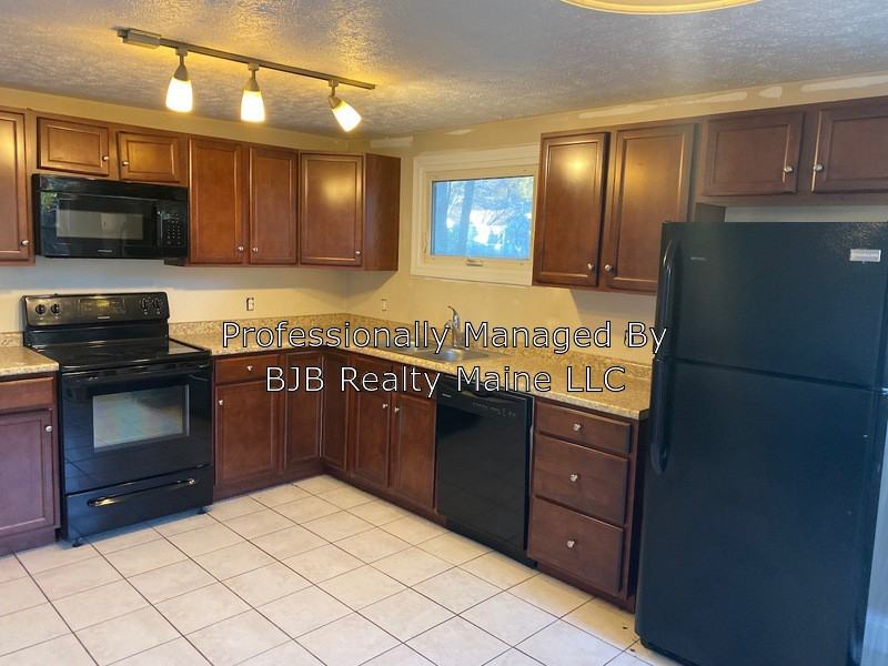 1 Pettingill Rd. - Photo 2 of 13