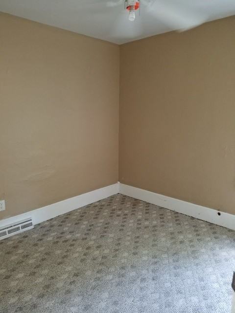 401 South Lucas Street - Photo 3 of 14