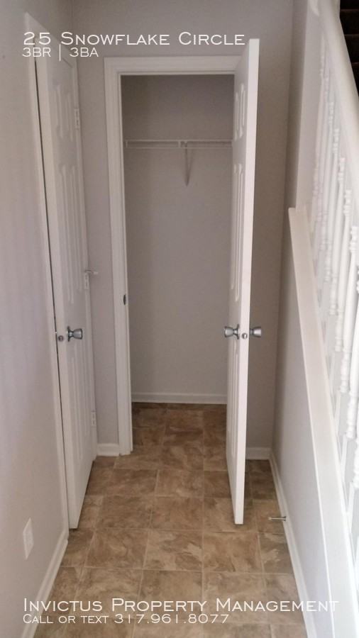 25 Snowflake Circle - Photo 2 of 18