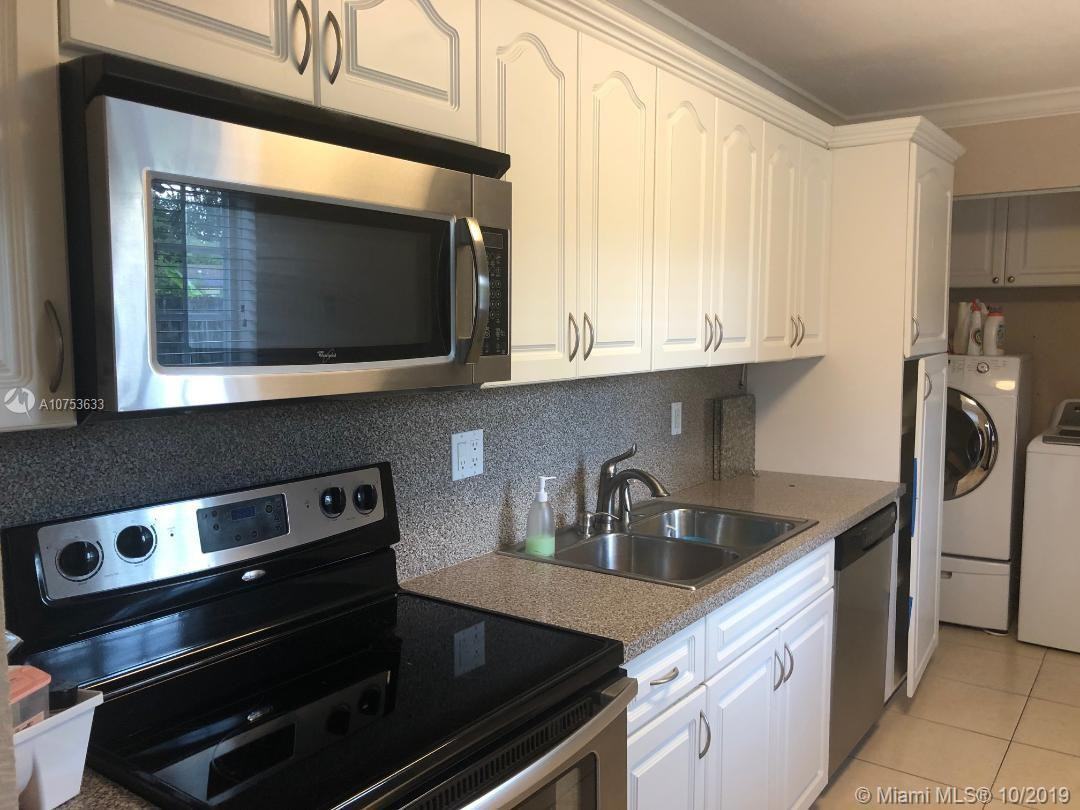 17040 Northwest 82nd Avenue - Photo 3 of 10