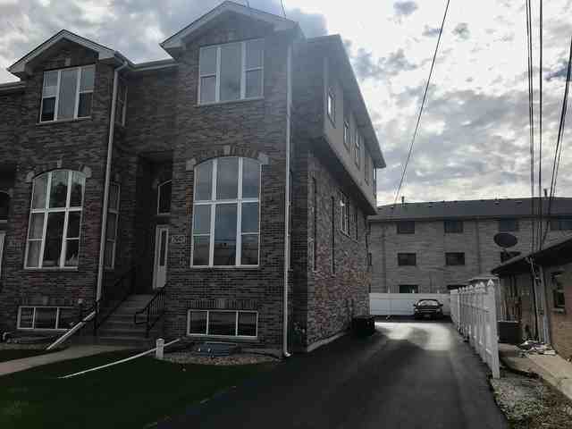 7947 92nd - Photo 2 of 35