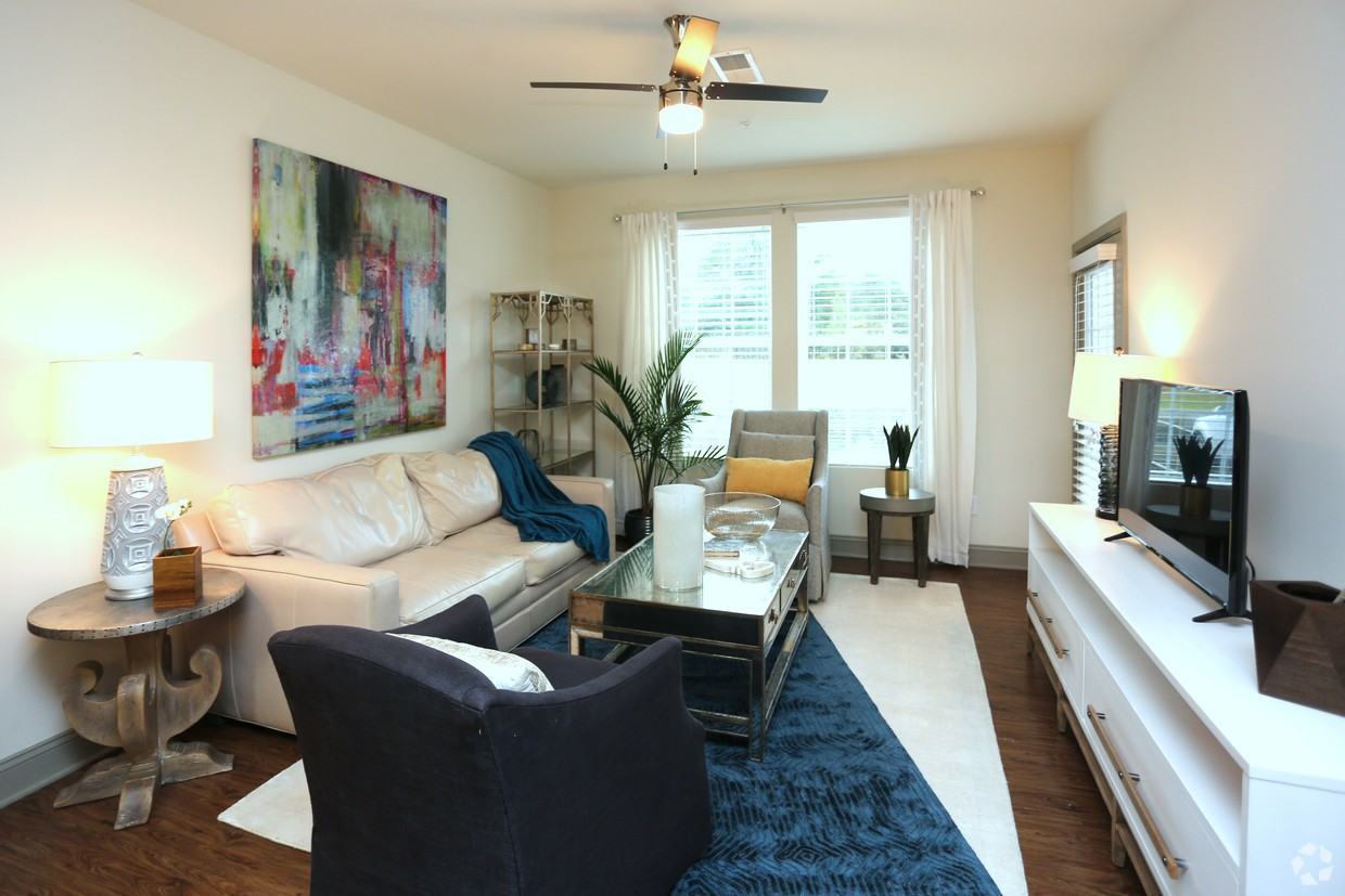 Waterside Apartment Homes - Photo 2 of 8