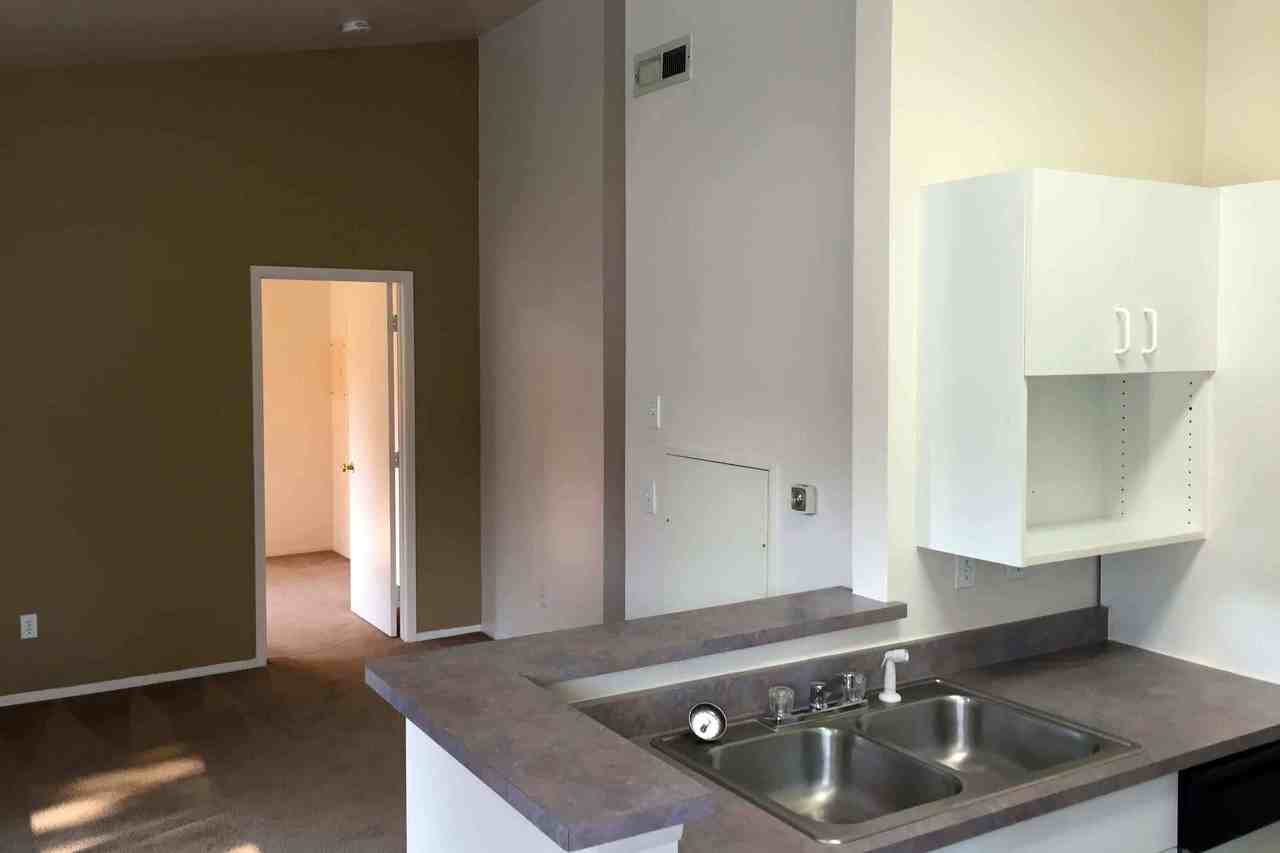 2503 N 15th St - Photo 3 of 15