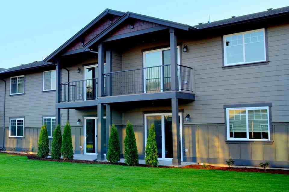 Cascade Village 677 Peterson Rd, Burlington, WA 98233 Apartment for