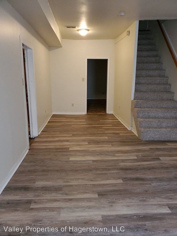 810-812 Buxton St - Photo 2 of 12