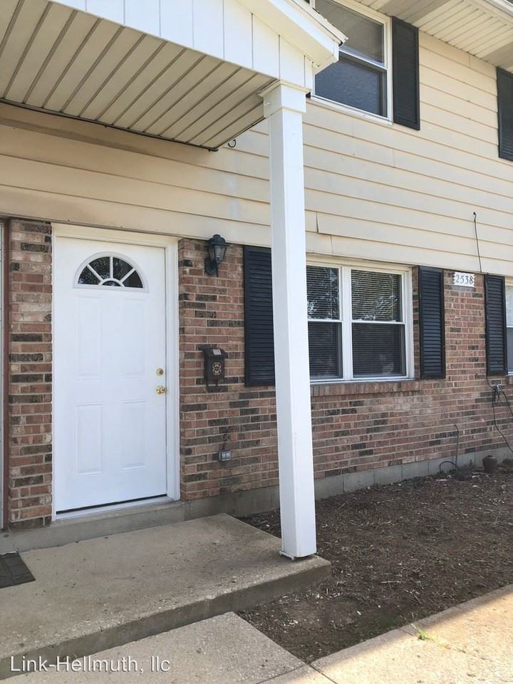 2538 Red Coach A-D - Photo 2 of 25