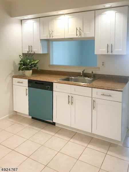 14 Kensington Rd - Photo 2 of 11