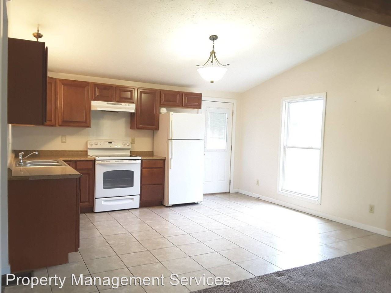 2912 Benham Avenue - Photo 3 of 11