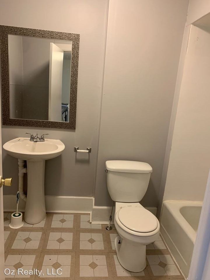 1647 Eleanor Avenue - Photo 2 of 8