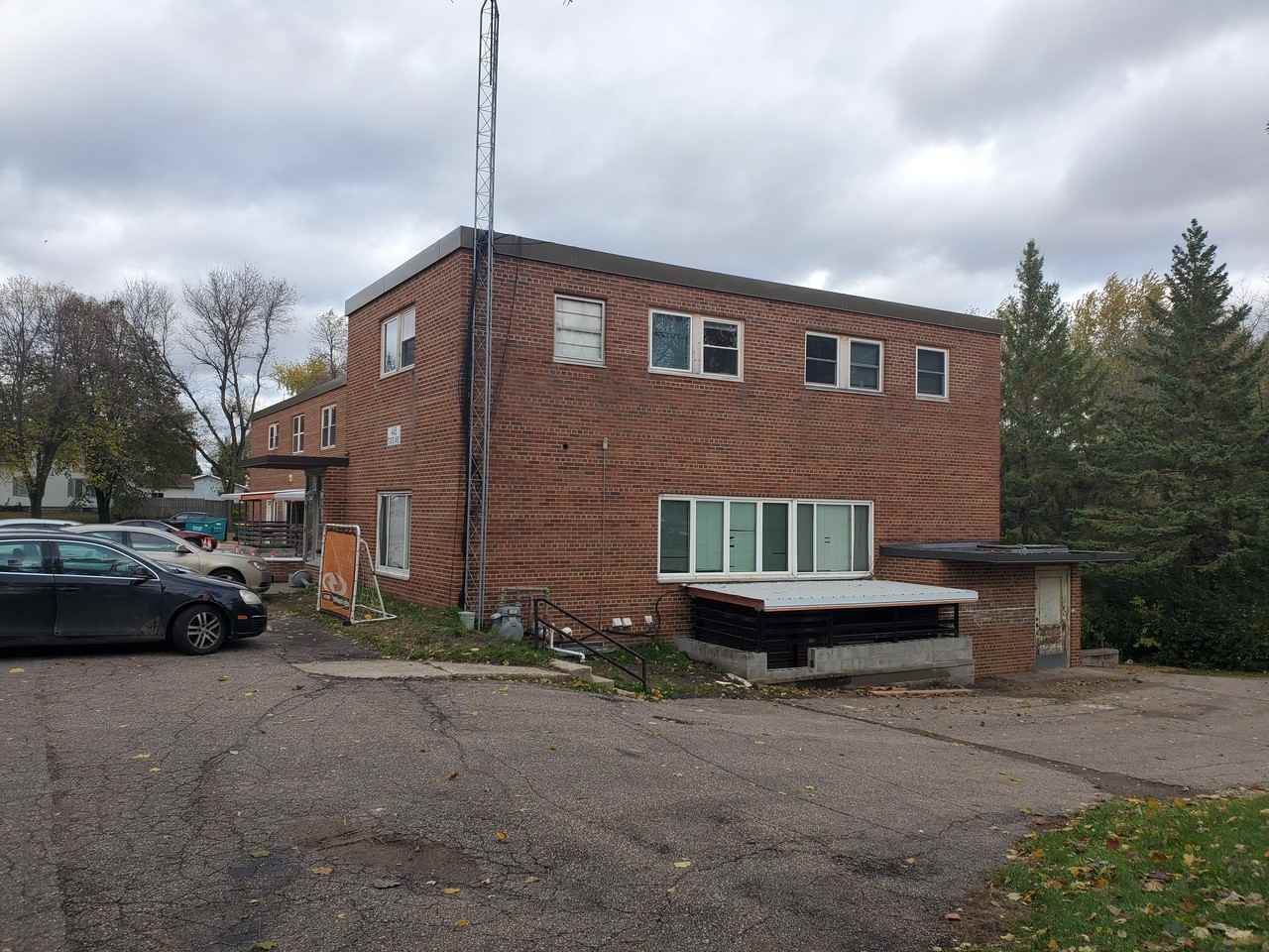 445 State Ave - Photo 3 of 4