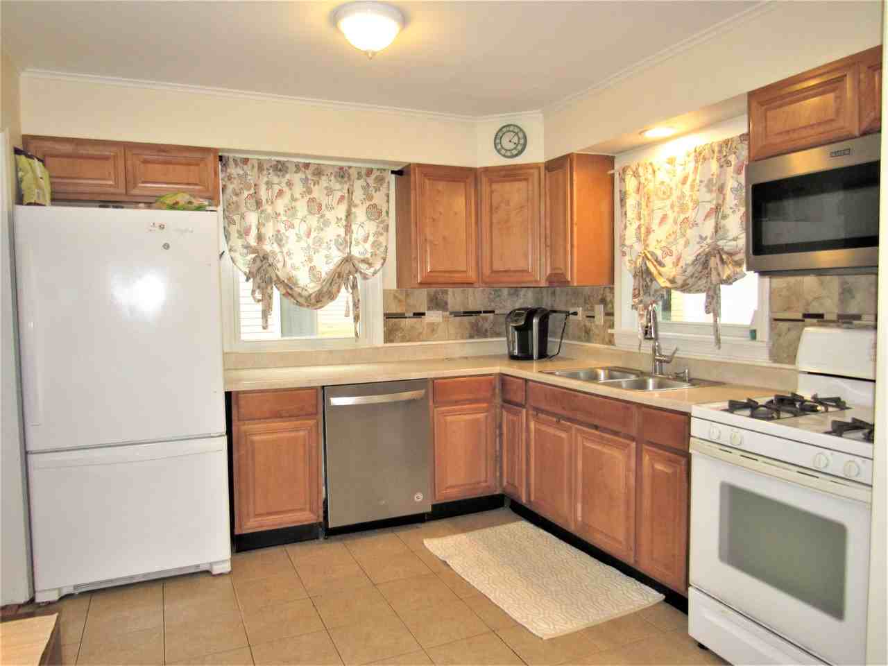 311 S Pierce Ave - Photo 2 of 11