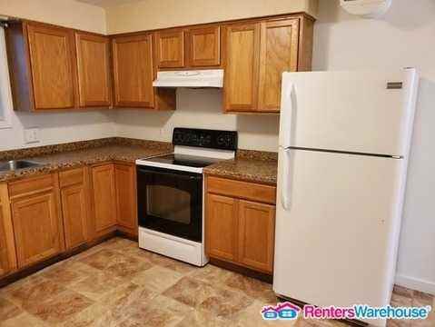 605 Mosher Ave Apt B - Photo 3 of 19