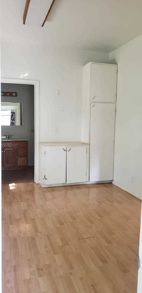 1025 N Adams St - Photo 2 of 11