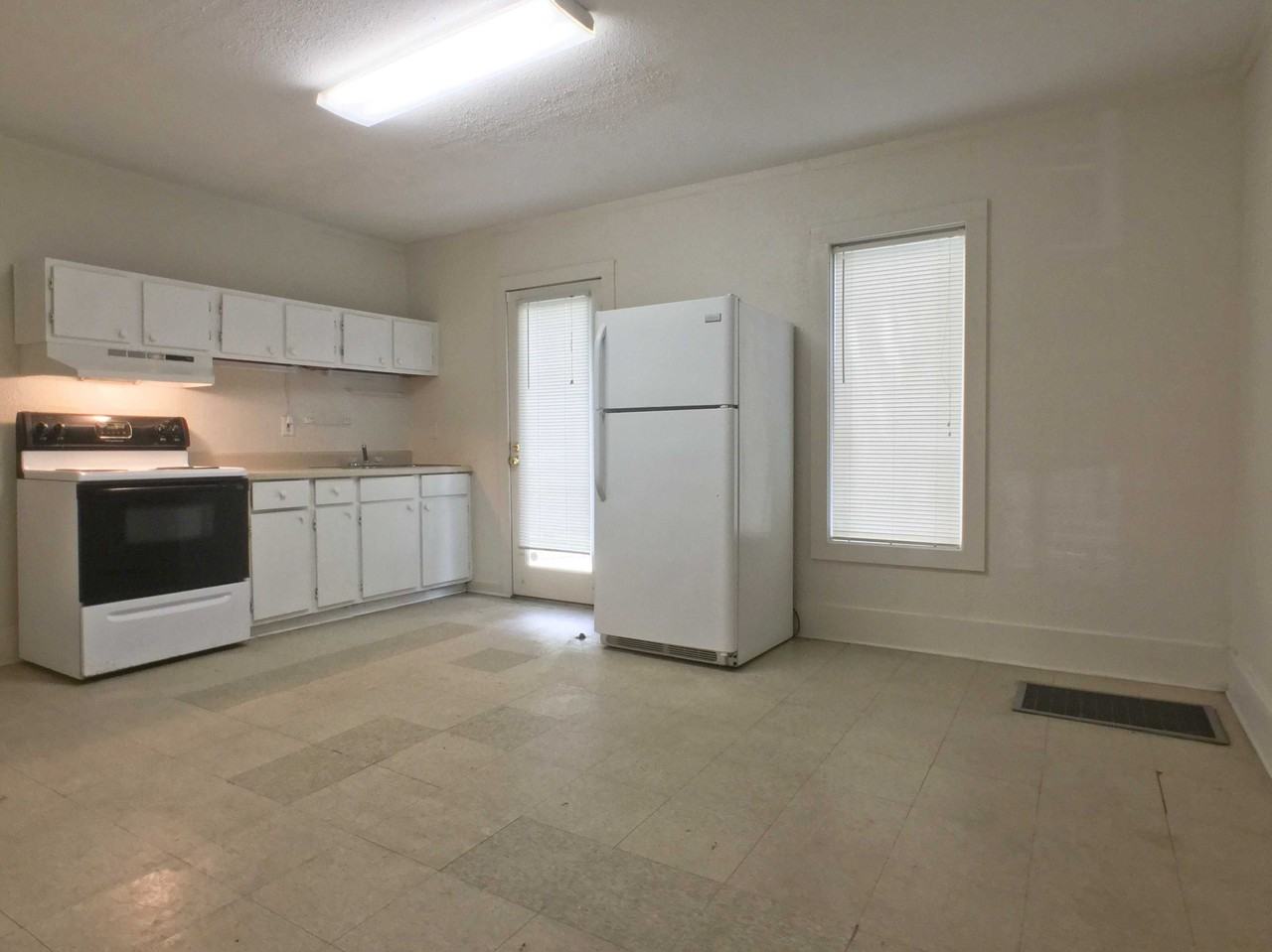 829 E 32nd St - C - Photo 2 of 10