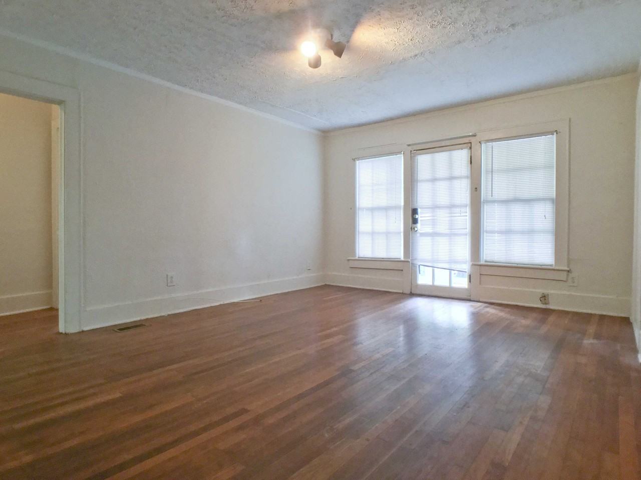 829 E 32nd St - C - Photo 3 of 10